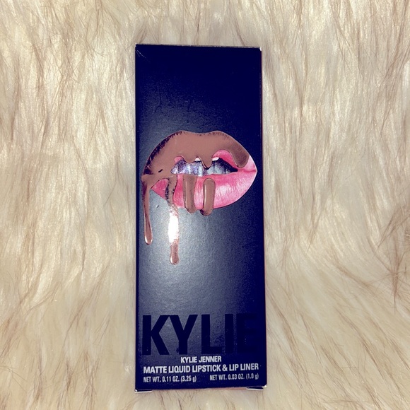 Kylie Cosmetics Ulta Beauty Matte Lip Kit - Picture 3 of 5